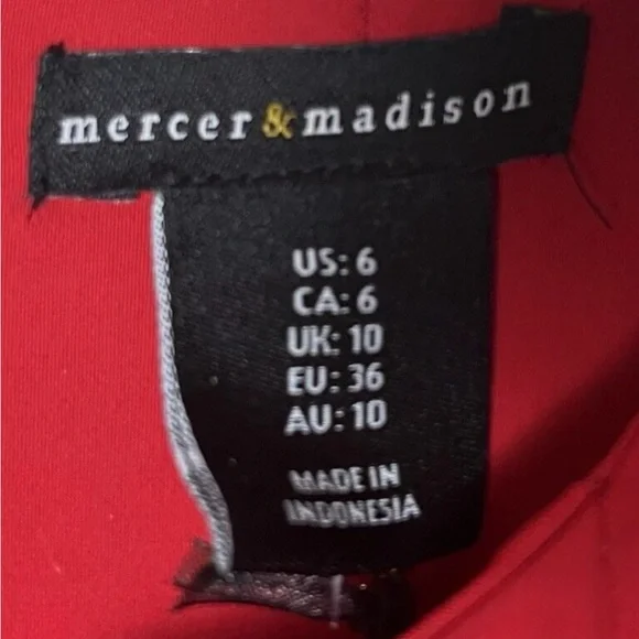 NEW Mercer & Madison Shift Dress Size 6 Sleeveless Red Zip Back - Picture 6 of 7